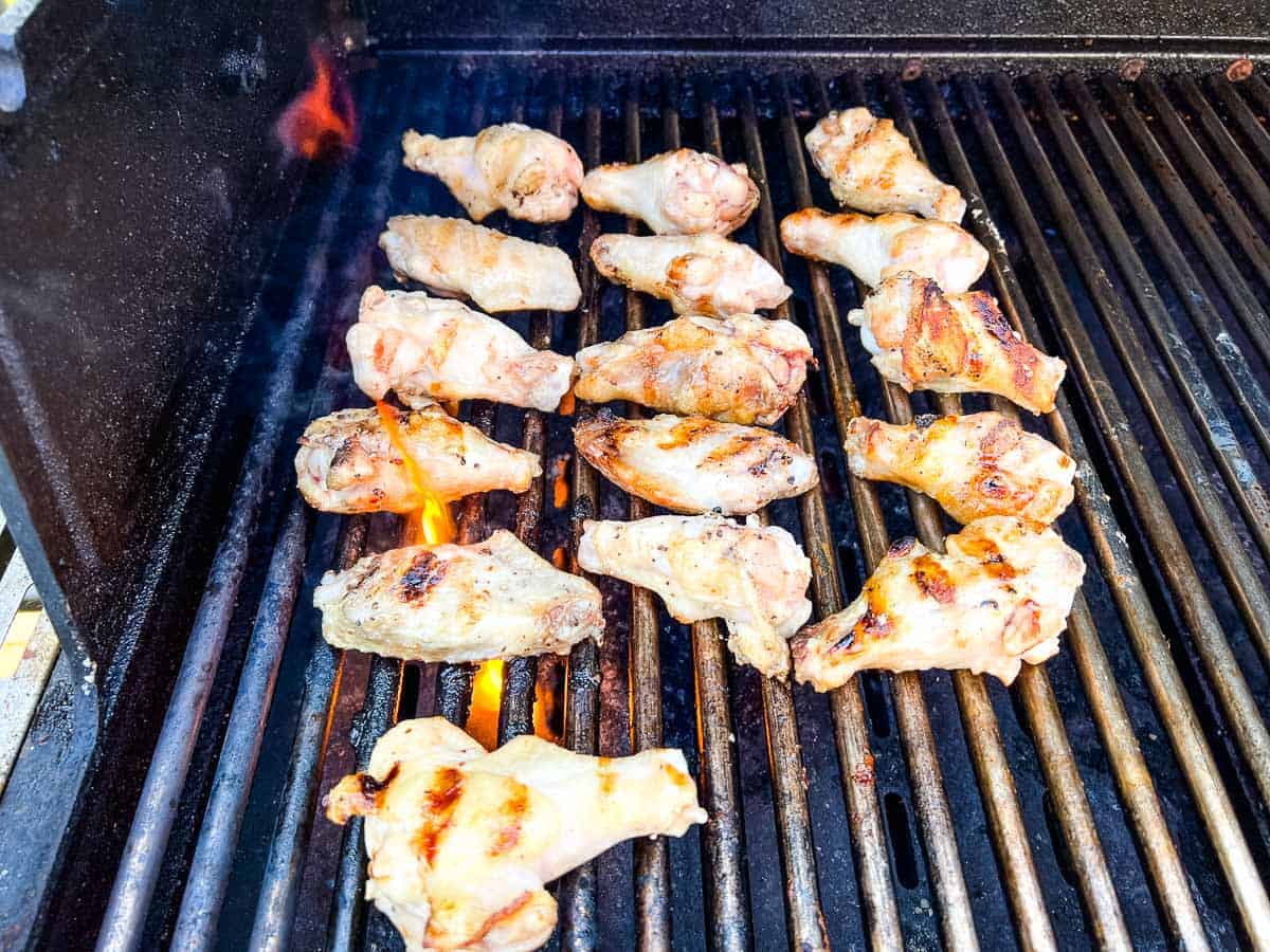 Grilled Chicken Wings With Buffalo Sauce Grill What You Love grilled-chicken-wings-with-buffalo-sauce-grill-what-you-love